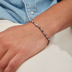 V2HADF9AA63C822B05279932D74380DD46AR5802627P4