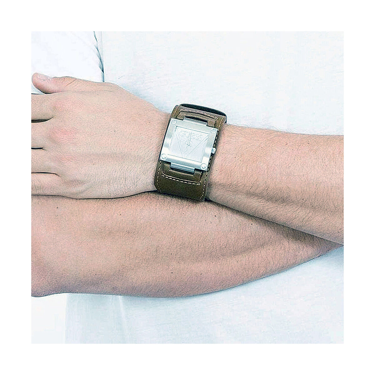 V3H8EB9EB799A8011888BE00574B37ED332R5527290P4