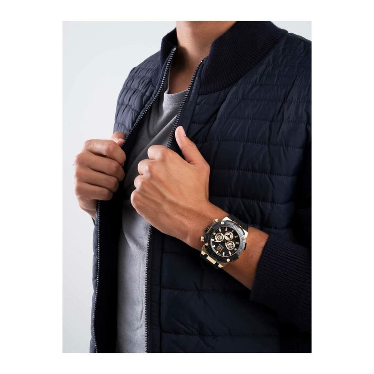 V2HE12B699E950DD1FEE42F65C666A9F117R5789290P5