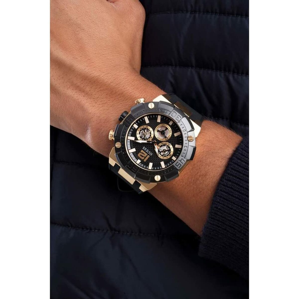 V2H6186F60570D0A629920B13B16C233621R5789292P6