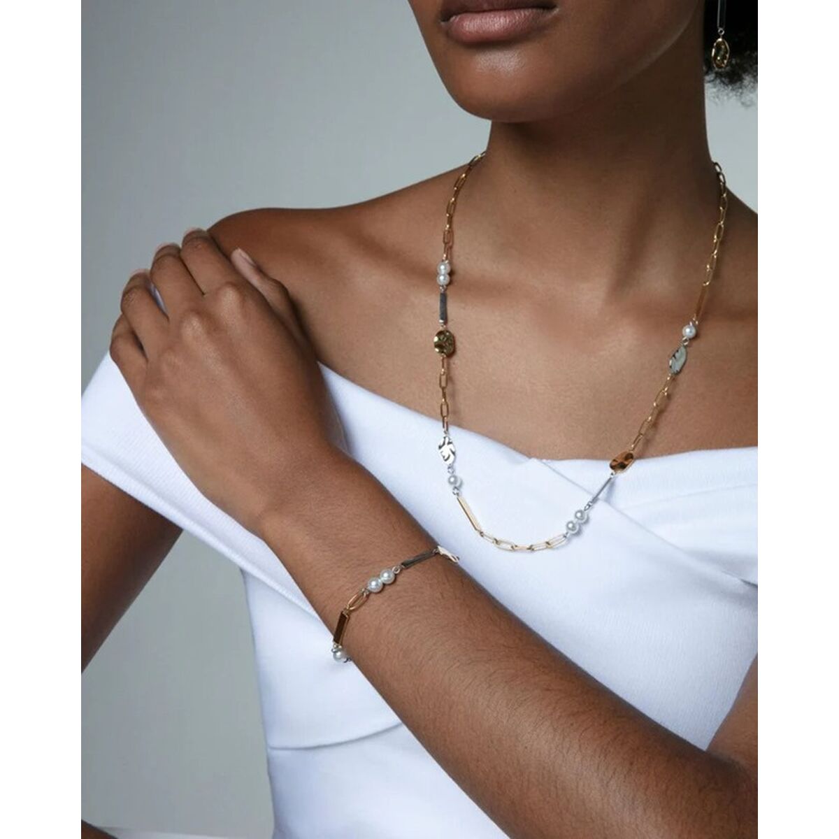 V2H8451A465F8F135AA0BEB6FC2A9DA116ER5802582P2