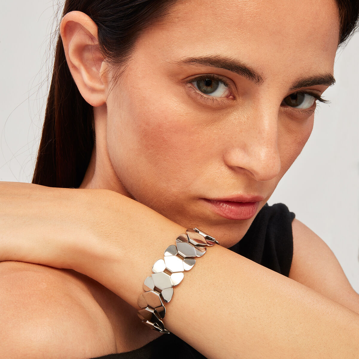 V2H37D2A58AA13B718658525774D07D6EFBR5771163P4